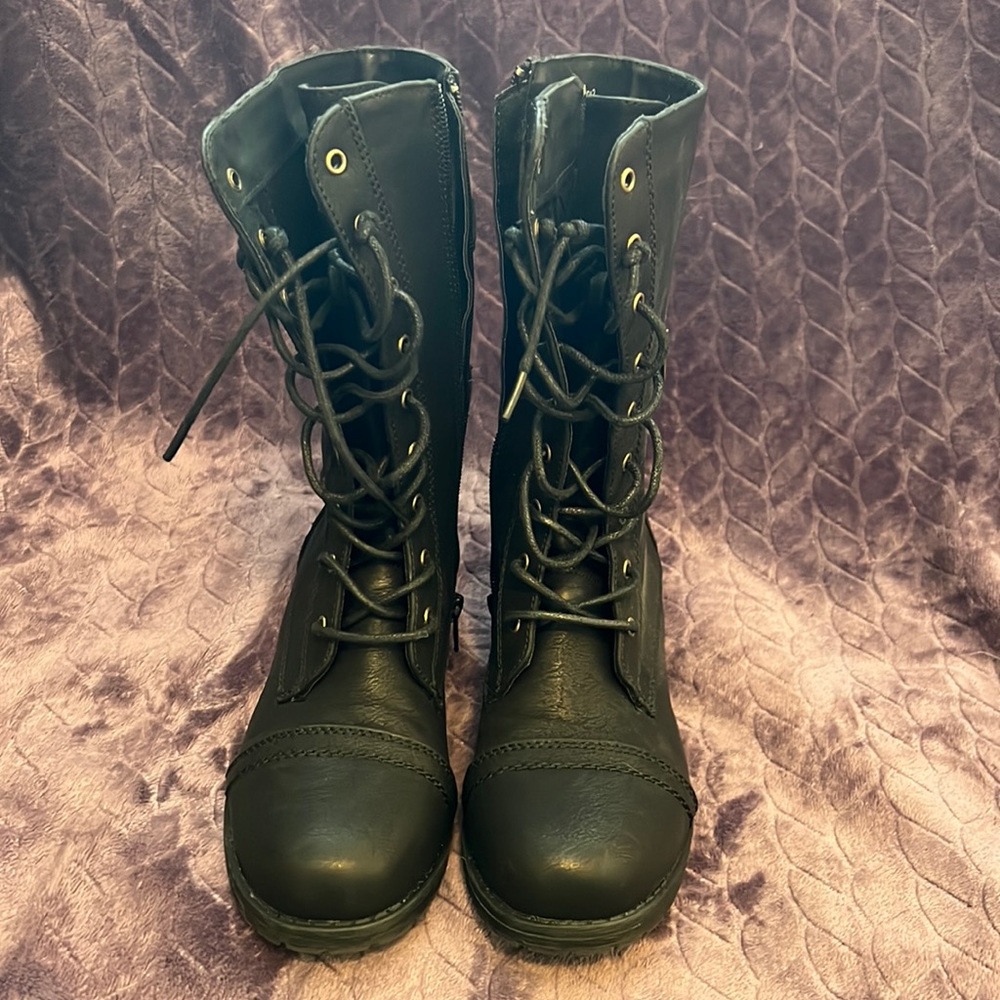 Black shoe land combat boots size 6